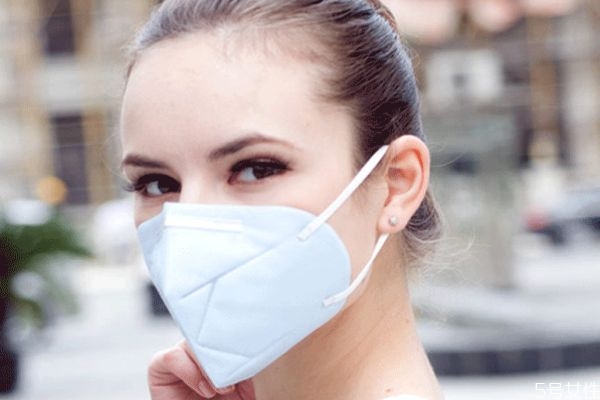 在挑选口罩的时候应该注意以下几点(关于口罩的选择以下哪种不适合)