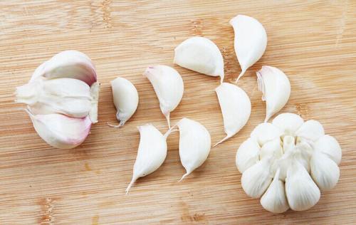 大蒜放在冰箱里还会发芽吗,冷藏过的大蒜还能发芽吗