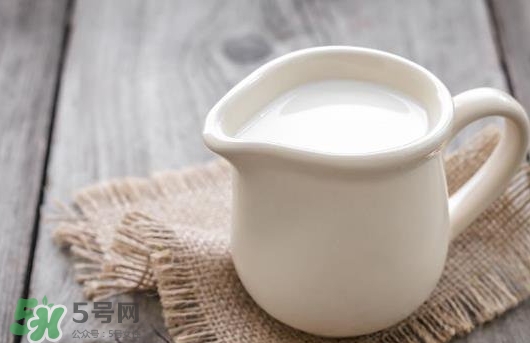 胃难受能不能喝牛奶,胃胀不消化吃什么药效果最好