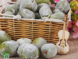 高蛋白食物不能和什么一起吃,青果能和牛奶一起吃么