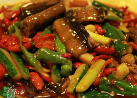 黄鳝可以和黄瓜一起吃吗?,黄鳝跟什么不能一起吃