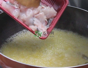 酸菜鱼的家庭简单做法 步骤,最简单的酸菜鱼怎么做?