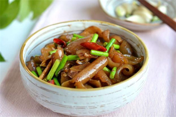 猪皮吃多了会胖吗(猪皮吃多了会胖吗?)