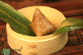 一个肉粽多少克,一个肉粽多少克碳水