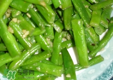 四季豆怎么炒不变色又好吃呢,四季豆怎么炒不会变黄