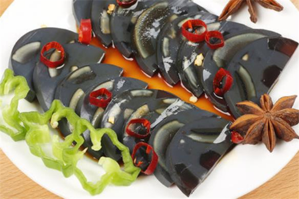 松花蛋可以隔夜吃吗,松花蛋肠可以直接吃吗