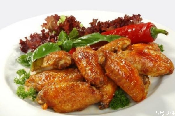 红烧鸡中翅怎么烧好吃,红烧鸡翅的家常做法步骤