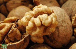 生核桃仁怎么保存最好方法,新鲜的核桃仁怎么保存