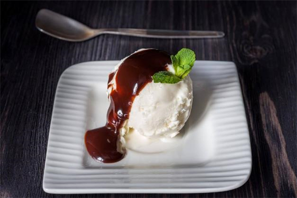 奶油冰淇淋的做法和配方,奶油冰淇淋的做法