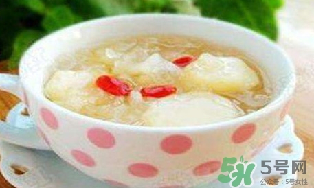 马蹄荸荠可以和梨一起煮吗,梨能和荸荠一起煮吗