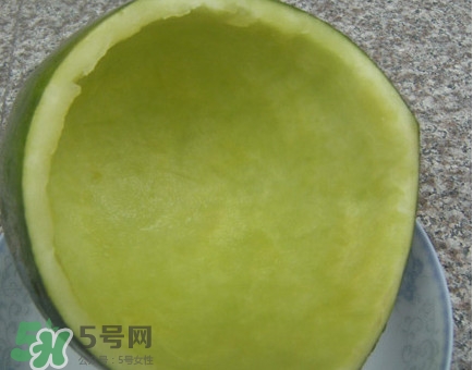 西瓜皮能吃吗?,西瓜皮能吃吗对身体有哪些好处 西瓜皮能吃吗?,西瓜皮能吃吗对身体有哪些好处