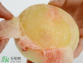 桃子发霉了还可以吃吗,桃子发霉了 旁边的还能吃吗