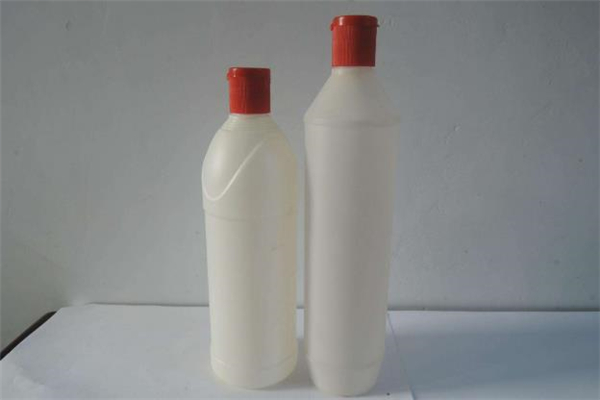 84消毒液要兑多少水(84消毒液要兑多少水消毒房间)