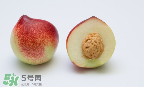 油桃什么时候吃最好 油桃最佳食用时间,油桃什么时候吃最好?