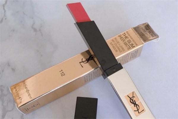 粉底霜和粉饼区别三用法不同(粉底霜和粉饼的区别是什么)