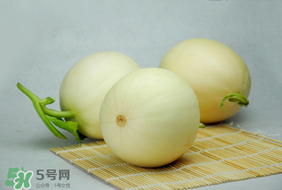 菠萝可以和香蕉一起吃吗?,菠萝能和南瓜一起吃吗