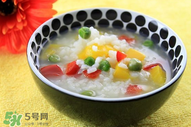 青豆可以煮粥吗?,新鲜的青豆怎样熬粥