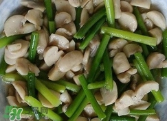 香菇跟蒜薹能一起炒吗,蒜薹能和蘑菇一起炒