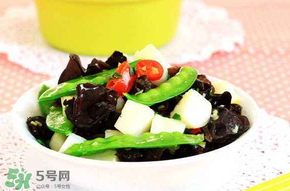豌豆和木耳能一起吃吗,豌豆跟木耳能一起吃吗