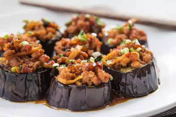 唇膜炎造成的原因有什么(唇膜炎是什么引起的)