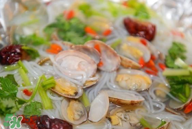 西红柿和花甲可以一起吃吗,花甲可以和茄子一起吃吗