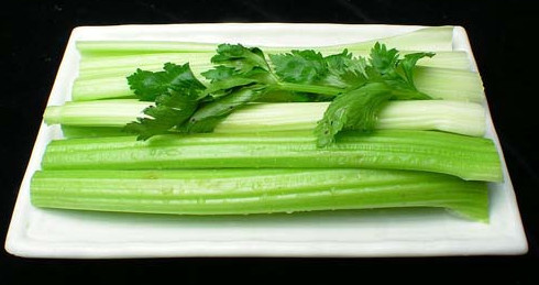 西芹是芹菜吗?,西芹是芹菜吗瘦脸吗