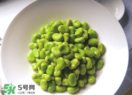 牛奶蚕豆能一起吃吗,吃蚕豆可以喝牛奶吗