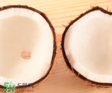 椰子壳外面发霉了还能喝吗,外壳发霉的椰子还能喝吗 椰子壳外面发霉了还能喝吗,外壳发霉的椰子还能喝吗