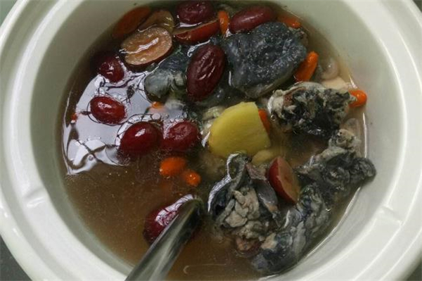 乌鸡汤太油了怎么办,乌鸡汤太油了怎么补救 乌鸡汤太油了怎么办,乌鸡汤太油了怎么补救