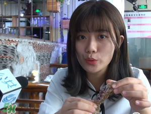 皮皮虾中间的红色的是什么,虾皮为什么是红色的 皮皮虾中间的红色的是什么,虾皮为什么是红色的