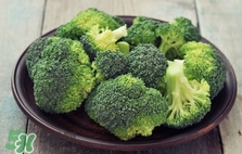 西兰花怎么切好看,西兰花怎么切好 西兰花怎么切好看,西兰花怎么切好