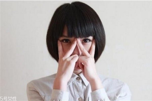 美瞳戴的眼睛疼怎么办,戴美瞳戴的眼睛疼怎么办