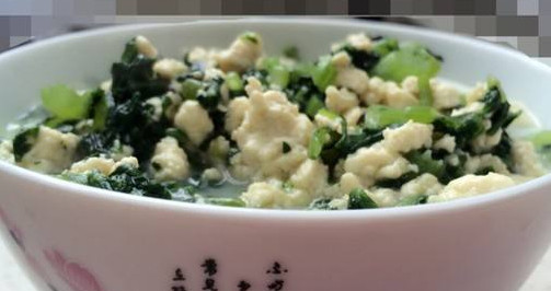 茼蒿能和豆腐一起吃吗?,茼蒿可以炖豆腐吃吗 茼蒿能和豆腐一起吃吗?,茼蒿可以炖豆腐吃吗