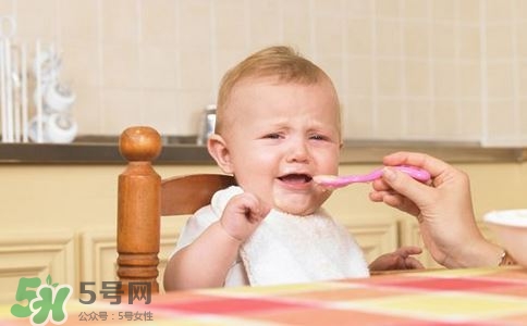 宝宝不能吃的食物(宝宝便秘不能吃的食物有哪些)