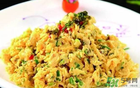 感冒能吃香椿炒鸡蛋吗,什么人不能吃香椿炒鸡蛋