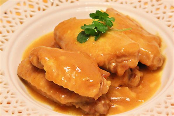 晕车前能不能吃饭(晕车前能不能吃饭)