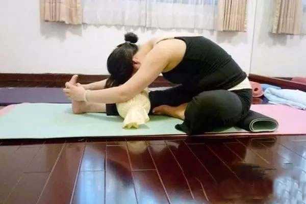 女生经期锻炼有什么好处(女人经期适合锻炼吗?)