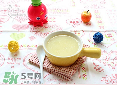 6个月宝宝辅食(6个月宝宝辅食食谱一天安排表)