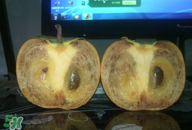 晒的柿子为什么发黑,柿子为什么发黑