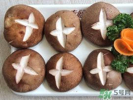 荠菜和蘑菇能一起吃吗,荠菜和香菇能一起吃吗 荠菜和蘑菇能一起吃吗,荠菜和香菇能一起吃吗