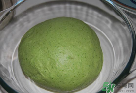 菠菜汁和面怎样做更绿窍门,菠菜面的做法