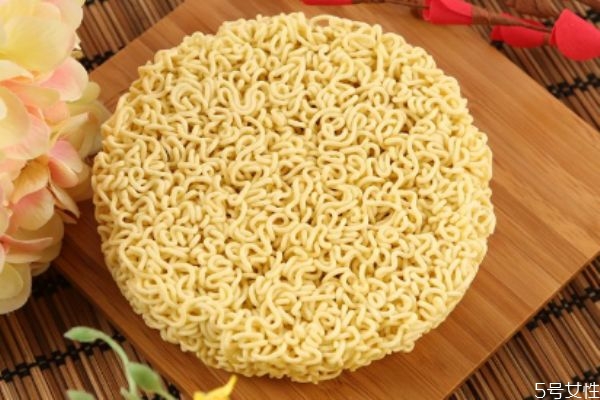 猿始人护肤品怎么样(猿始人海藻保湿精华水)