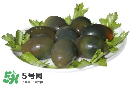 吃皮蛋的好处和坏处,吃皮蛋有什么好处吗
