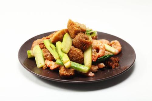 猴头菇坏了吃了会怎样,猴头菇放久了变深色了能吃吗