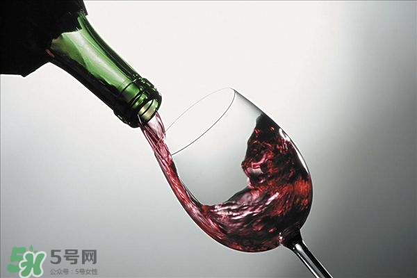 红酒和食物的搭配,红酒和食物的搭配ppt 红酒和食物的搭配,红酒和食物的搭配ppt