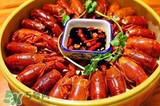 吃小龙虾横纹肌溶解症状,小龙虾肌肉溶解症原因