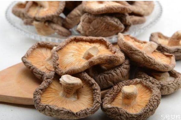 鼻咽癌的高发人群有哪些呢(鼻咽癌好发于什么人群)