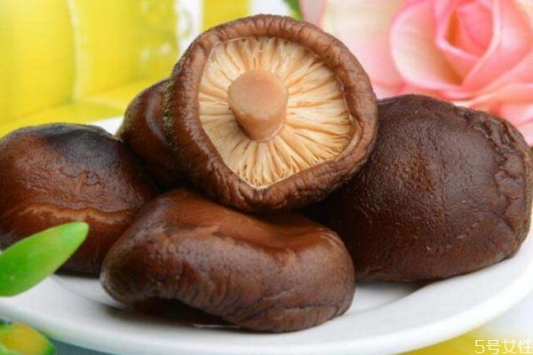 香菇洗过之后能放几天,香菇洗后能放几个小时吗