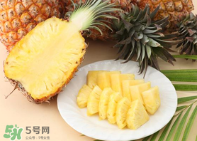 凤梨吃之前需要用盐水泡一下吗,吃凤梨需不需要用盐水浸泡一下呢