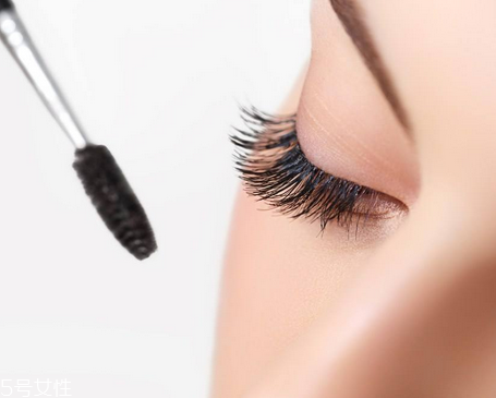 闻一闻辩化妆水好坏(化妆水好坏鉴别)